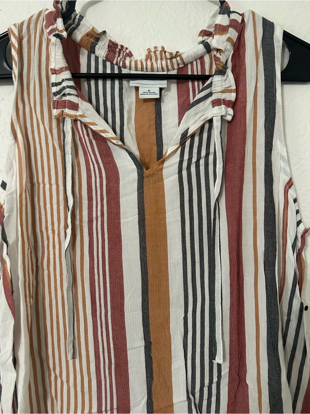 Liz Claiborne NWT Striped Sleeveless Blouse Small Safari Spice Boho V-Neck - Picture 3 of 9